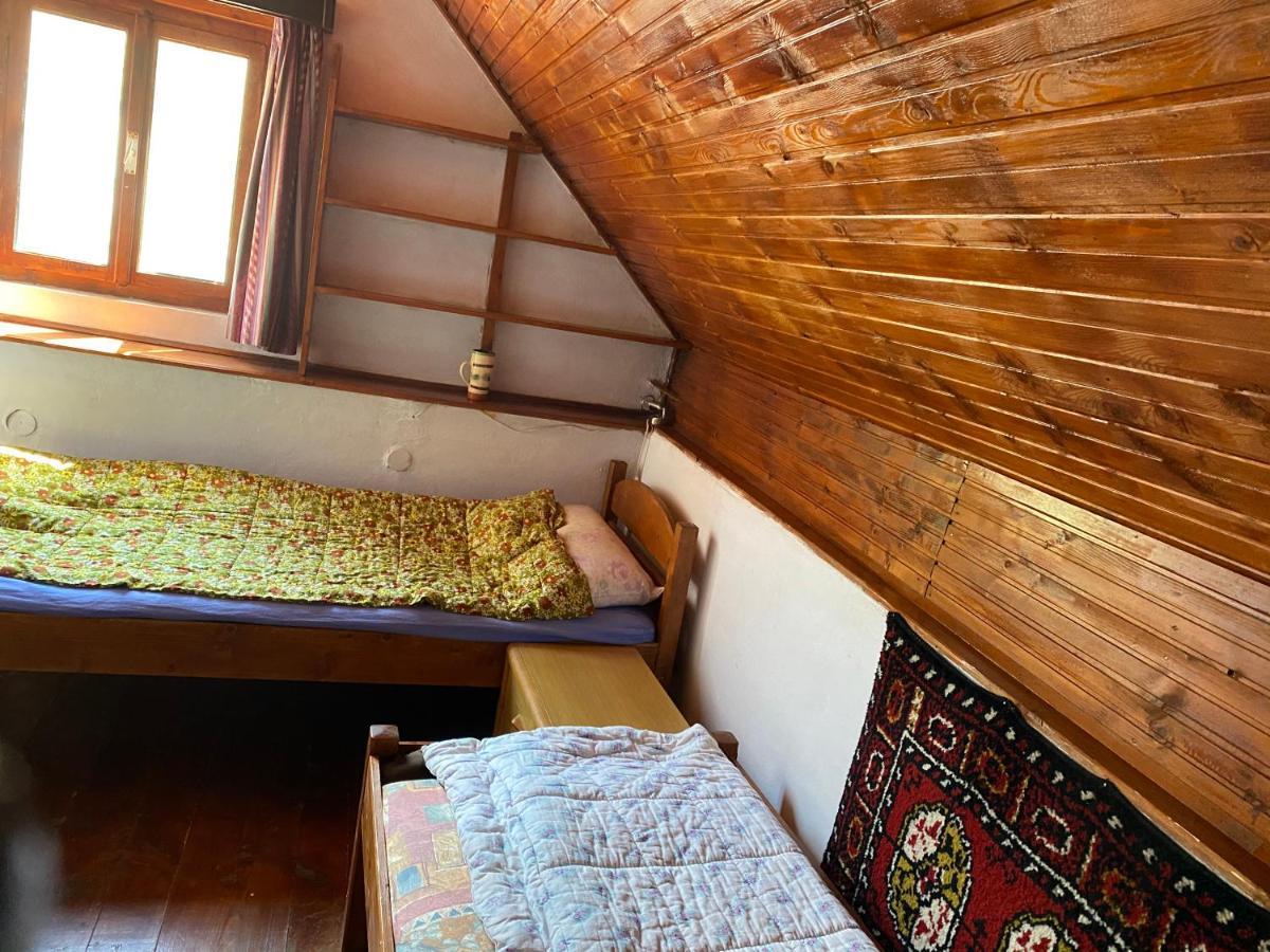 Sziklakert - Életöröm Vendégház Rimetea Exterior foto