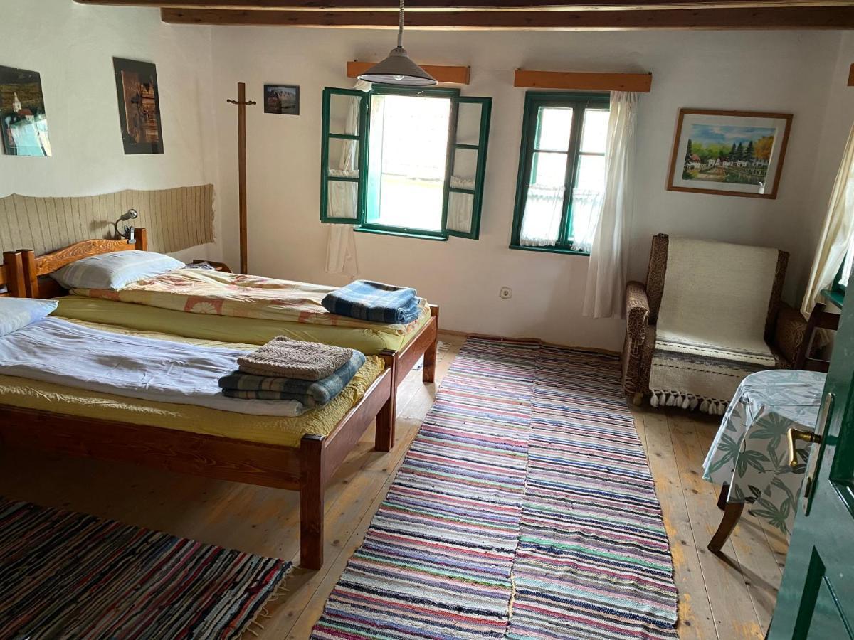 Sziklakert - Életöröm Vendégház Rimetea Exterior foto